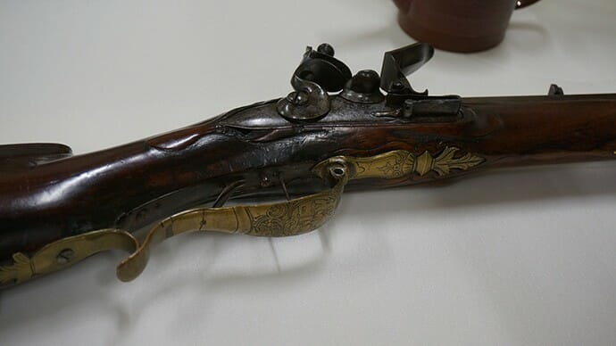 Colonial pistol