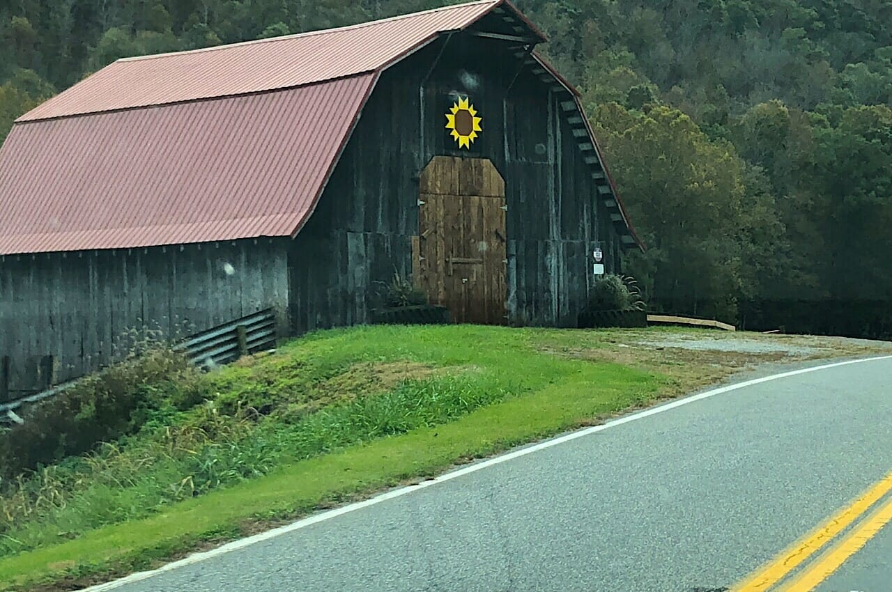 Barn quilt along the Bluegrass Trail