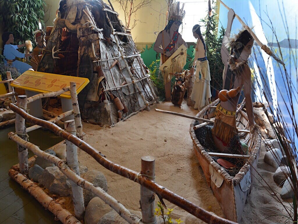 Ojibwa diorama 