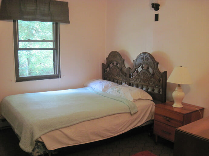 Laughing Heart Hostel bedroom